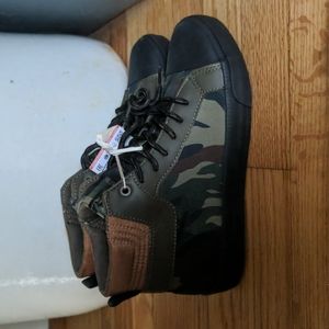 Zara boys camo high tops NWT